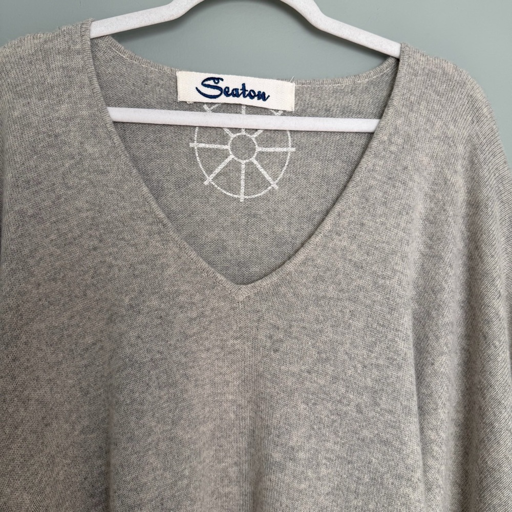 Seaton 100% Cashmere Luxury Heather Gray V-Neck Poncho Sweater - Picture 4 of 15